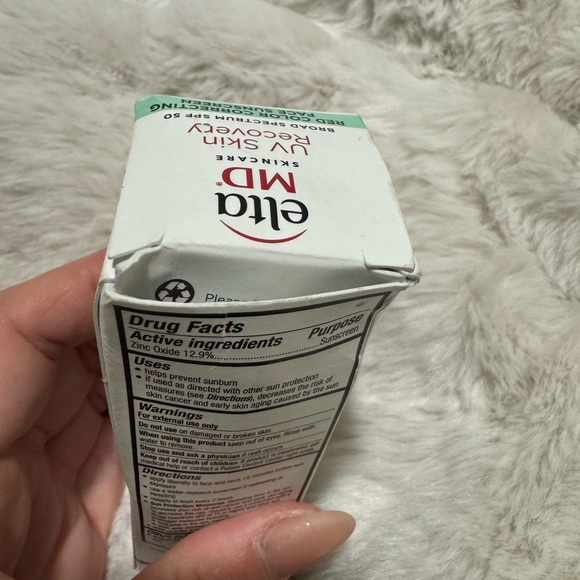 EltaMD UV Skin Recovery Broad Spectrum SPF 50 Red Color Correcting - Picture 9 of 9